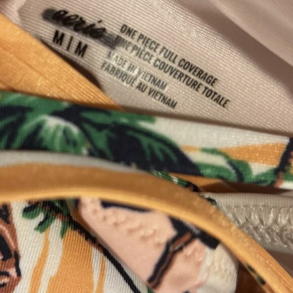 Brand New Aerie One Piece Swimsuit Hawaiian Aloha Print - Picture 4 of 8